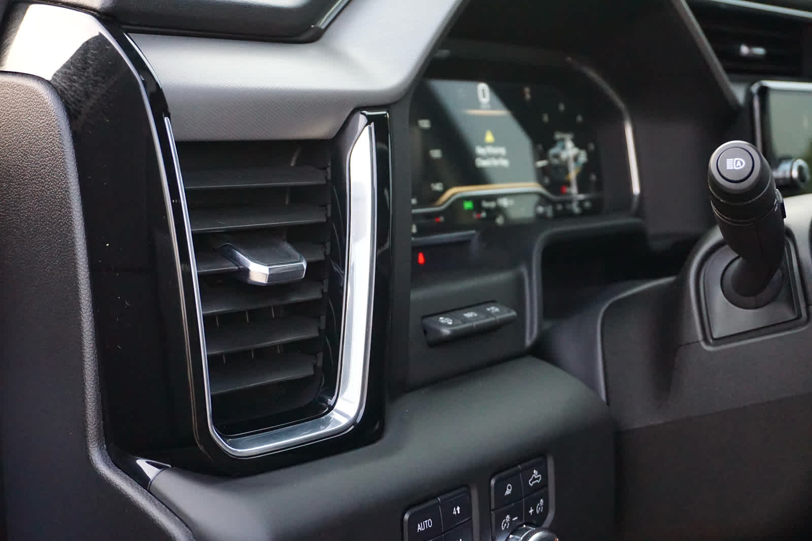 2025 GMC Sierra 2500HD 4WD Crew Cab Standard Bed Denali