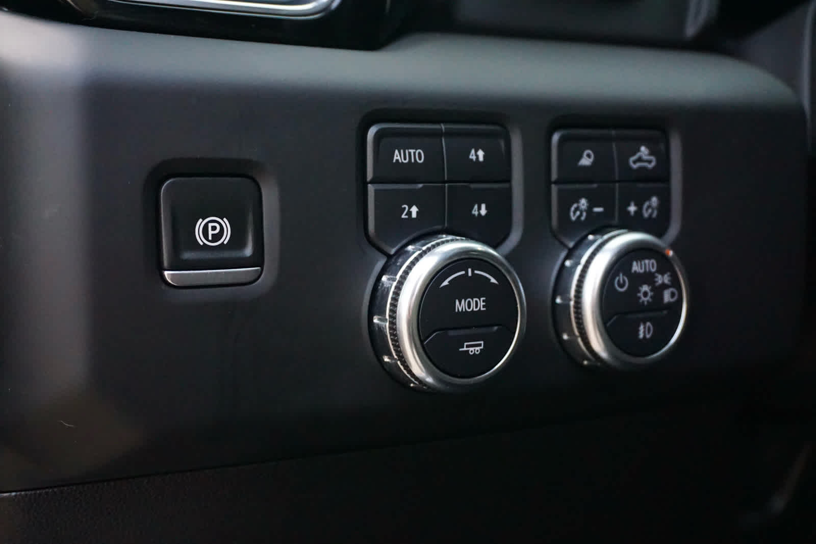 2025 GMC Sierra 2500HD 4WD Crew Cab Standard Bed Denali