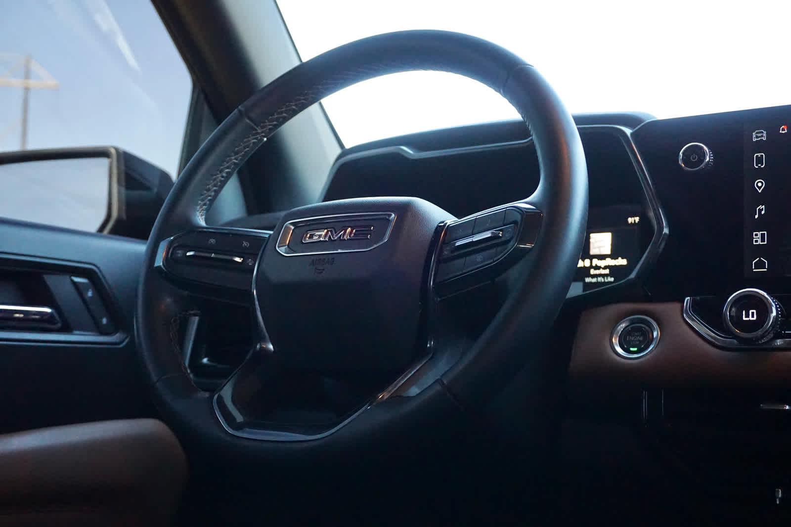 2025 GMC Canyon 4WD AT4