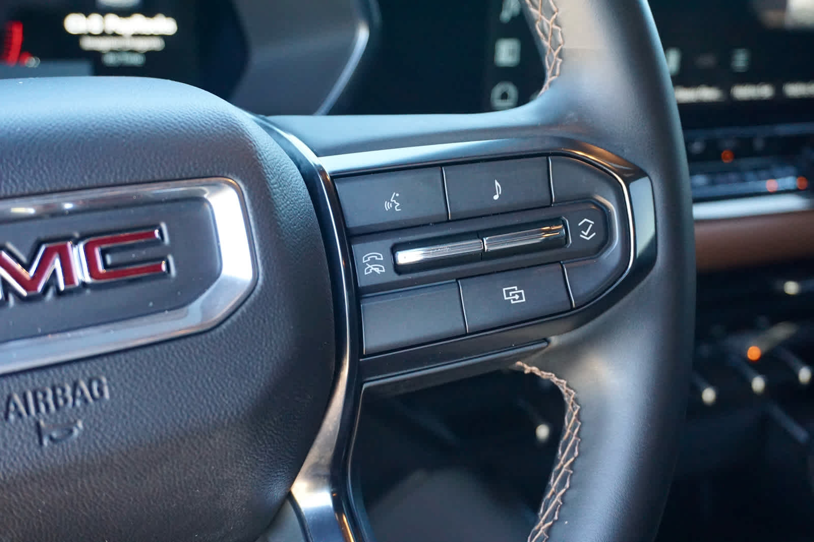 2025 GMC Canyon 4WD AT4
