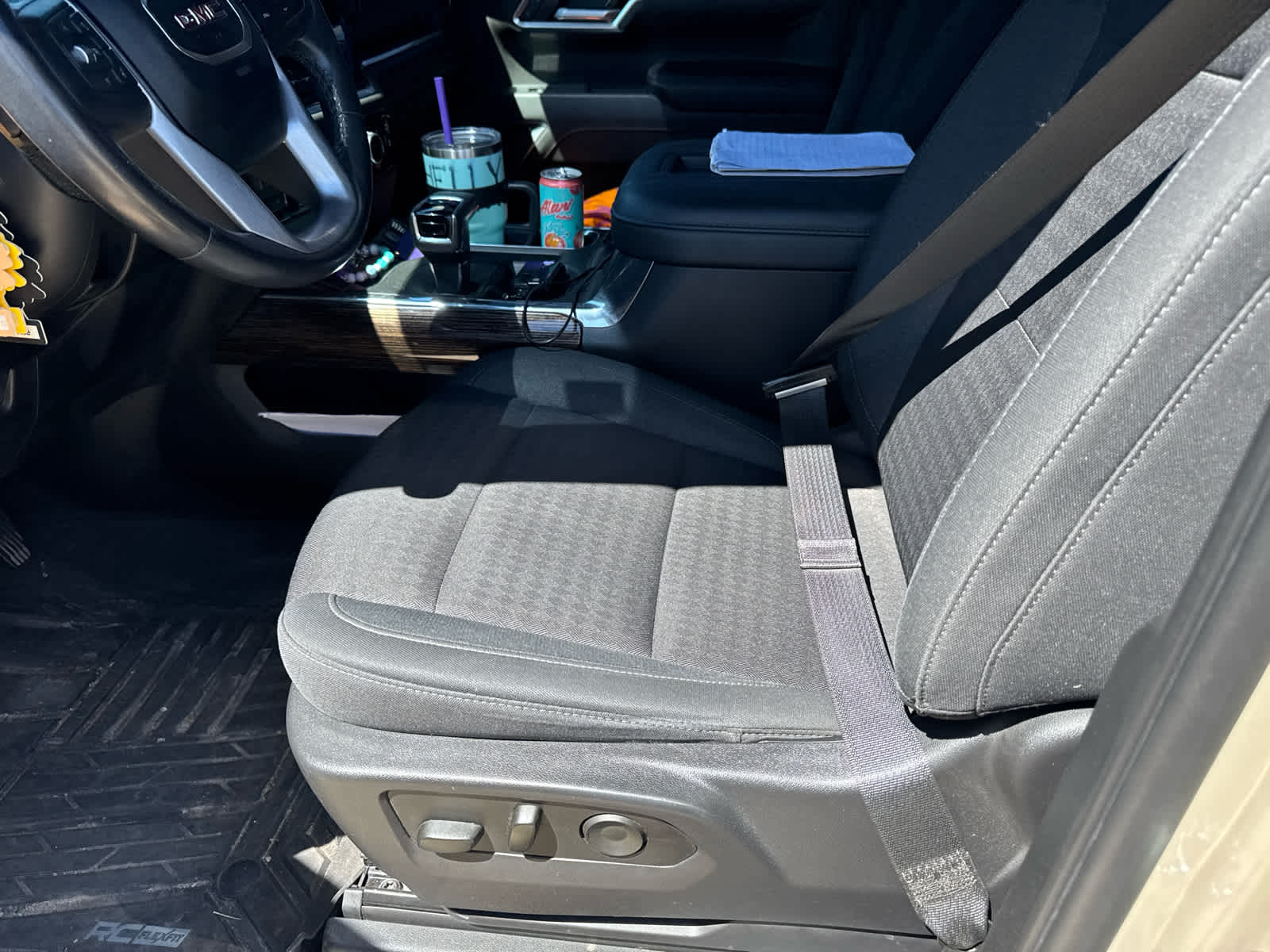 2022 GMC Sierra 1500 4WD Crew Cab Short Box Elevation