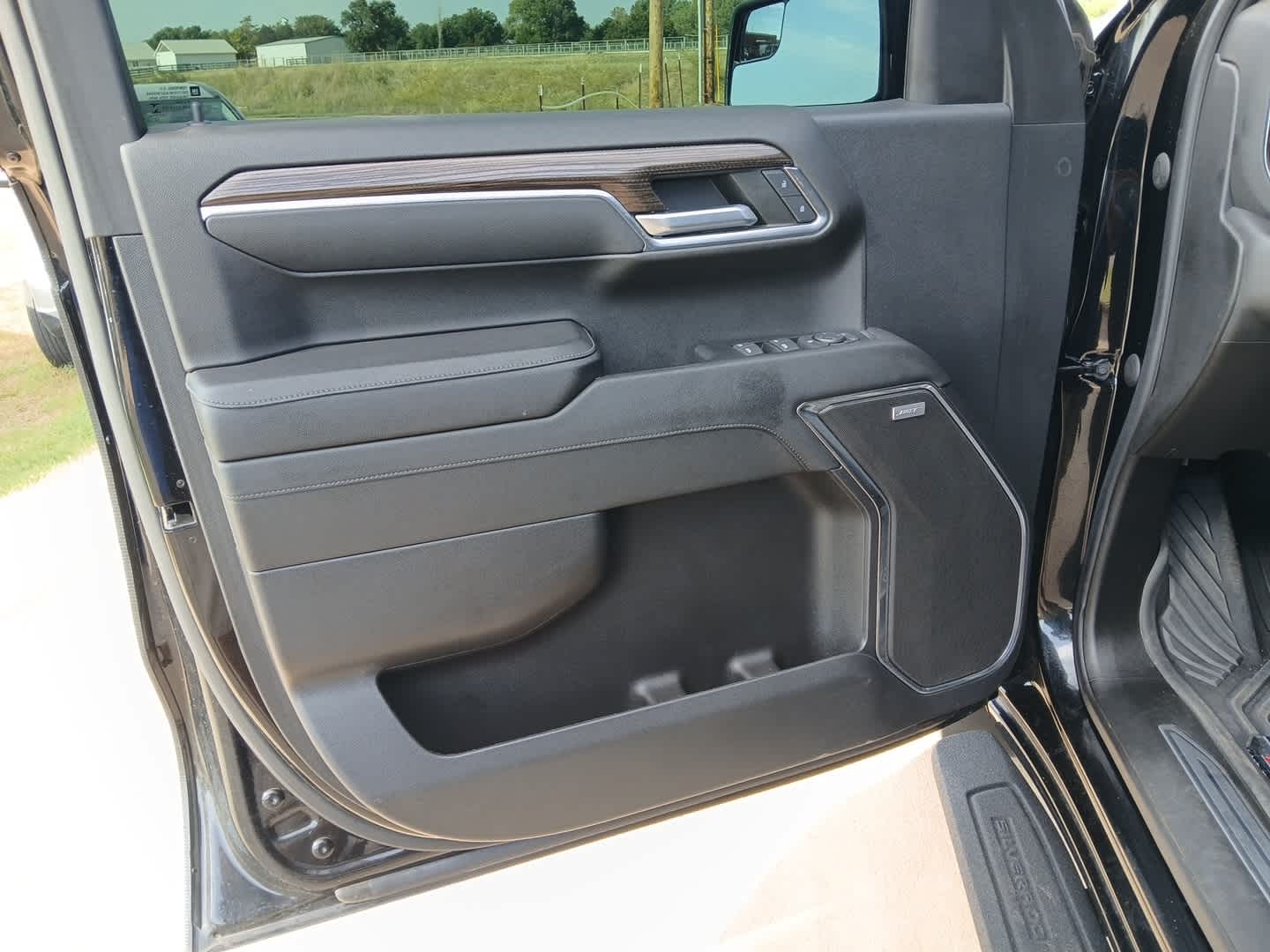 2023 Chevrolet Silverado 1500 4WD Crew Cab Short Bed RST