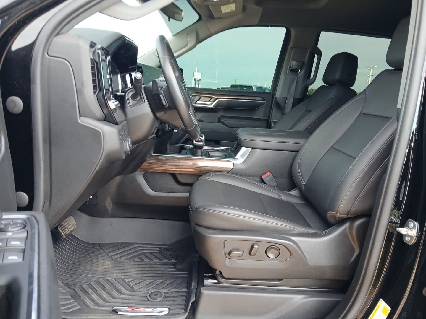 2023 Chevrolet Silverado 1500 4WD Crew Cab Short Bed RST