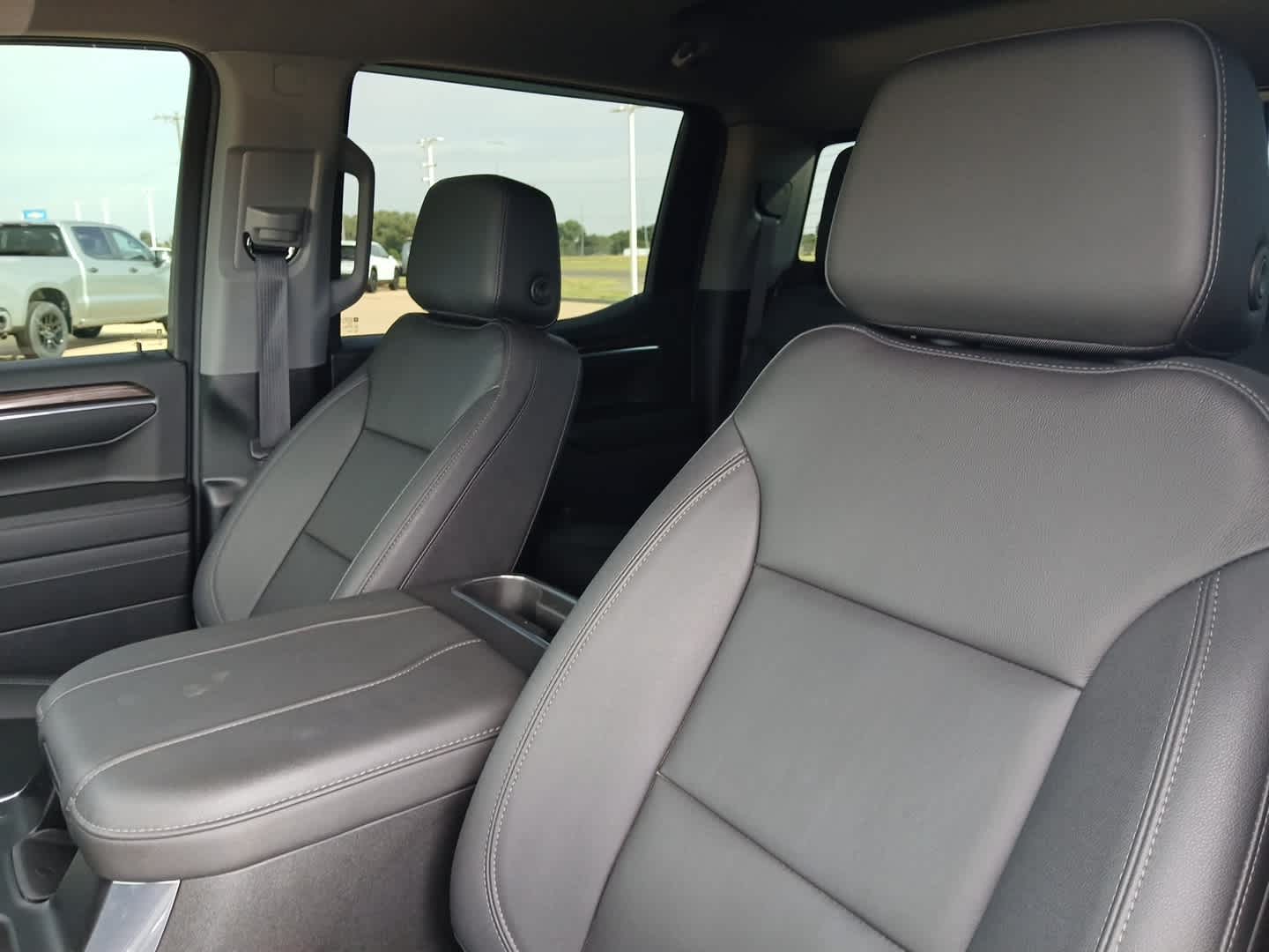 2023 Chevrolet Silverado 1500 4WD Crew Cab Short Bed RST