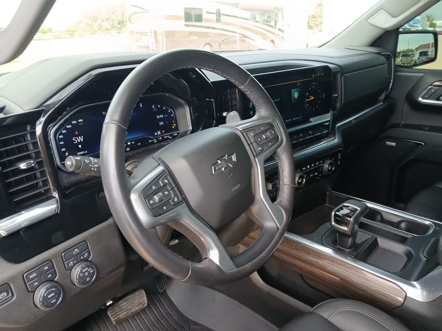2023 Chevrolet Silverado 1500 4WD Crew Cab Short Bed RST