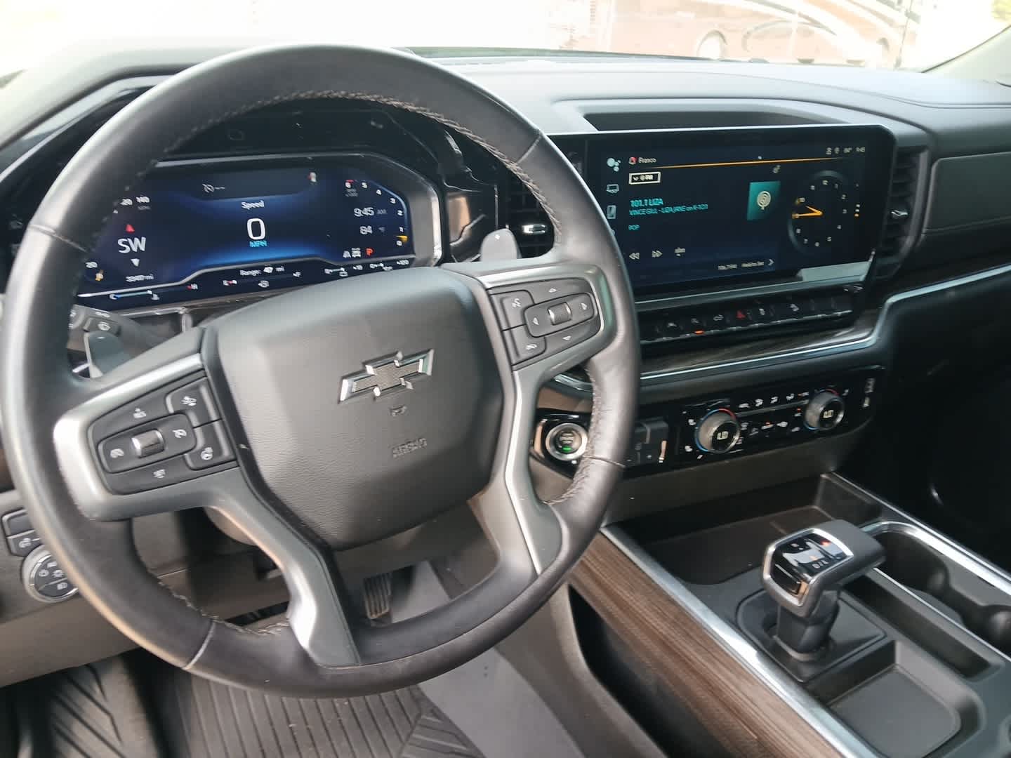 2023 Chevrolet Silverado 1500 4WD Crew Cab Short Bed RST