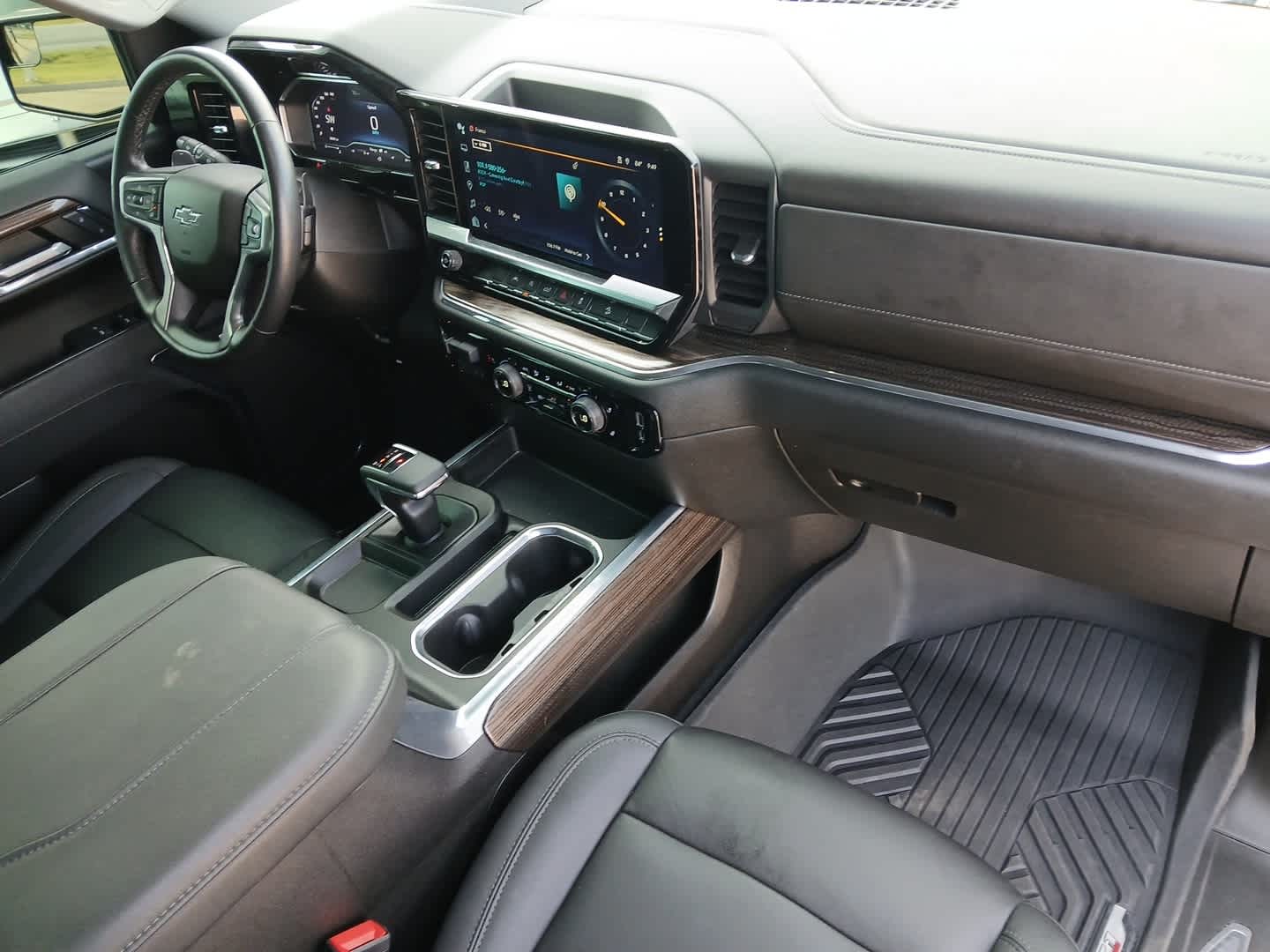 2023 Chevrolet Silverado 1500 4WD Crew Cab Short Bed RST