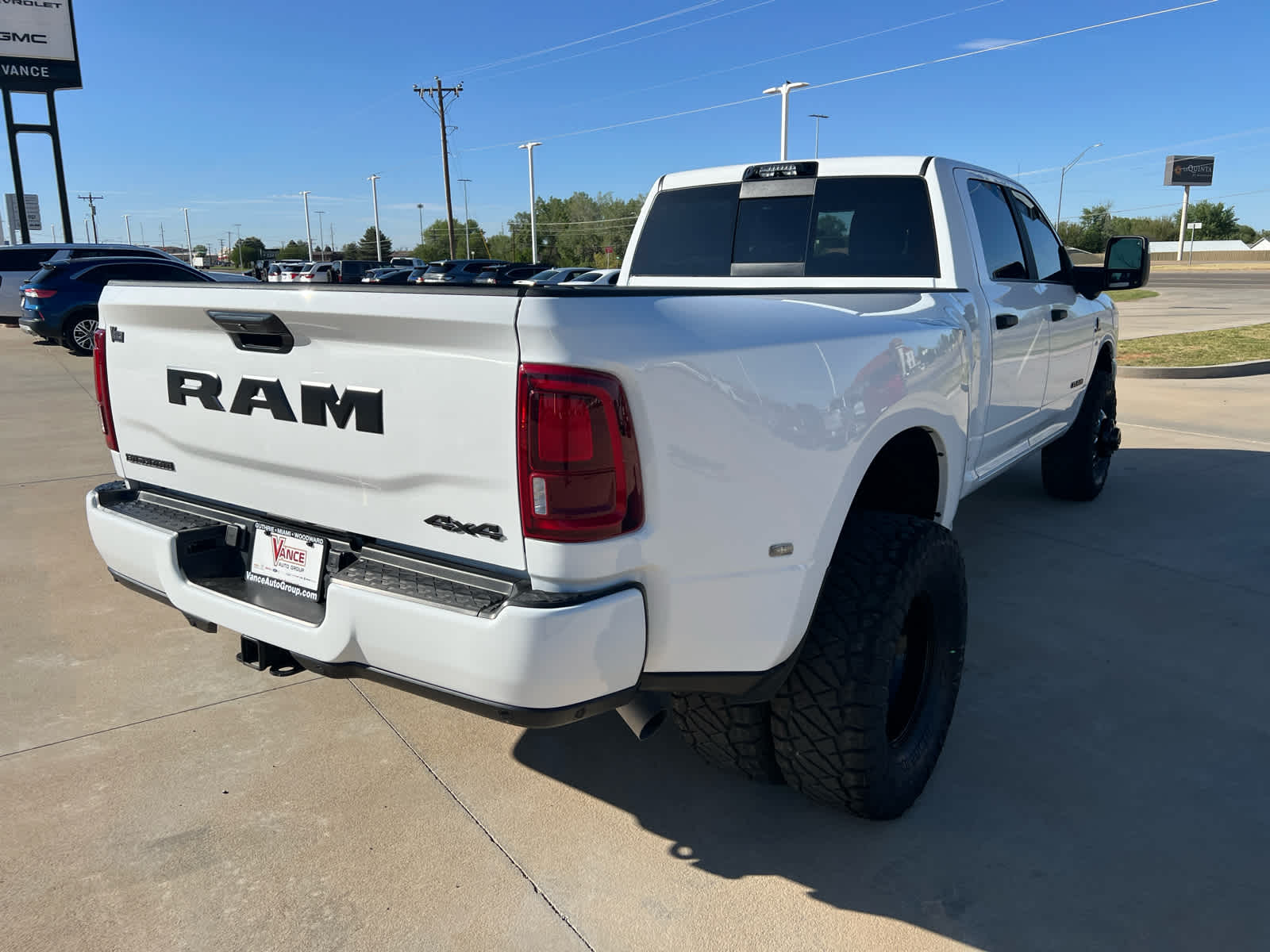 2025 RAM 3500 Big Horn Crew Cab 4x4 8' Box