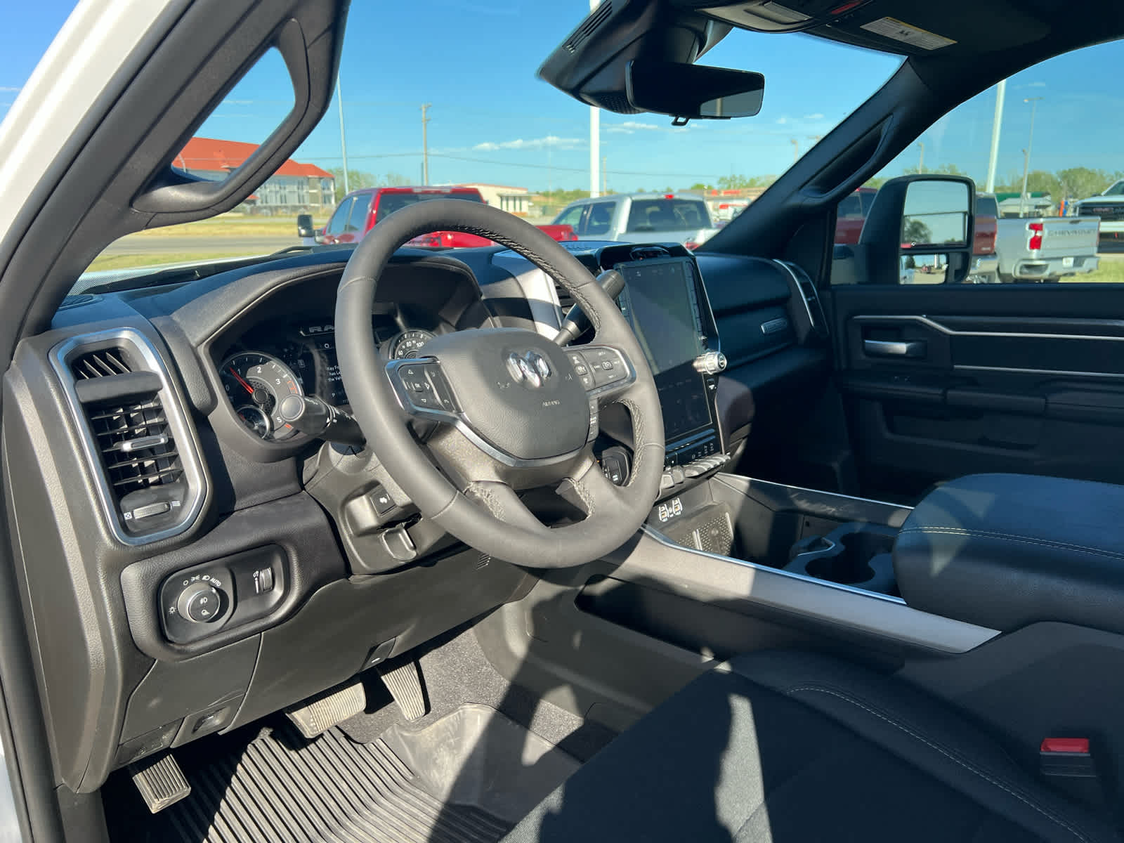 2025 RAM 3500 Big Horn Crew Cab 4x4 8' Box