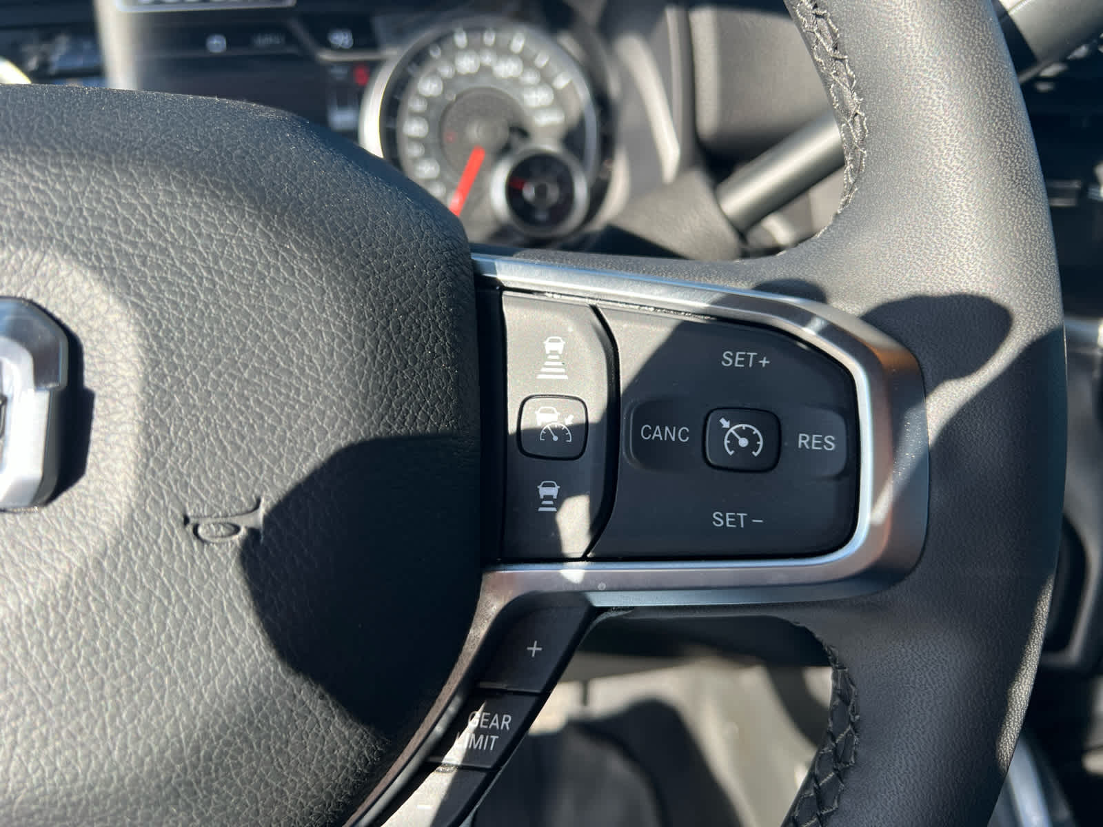 2025 RAM 3500 Big Horn Crew Cab 4x4 8' Box