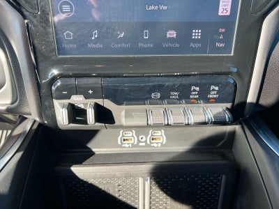 2025 RAM 3500 Big Horn Crew Cab 4x4 8' Box