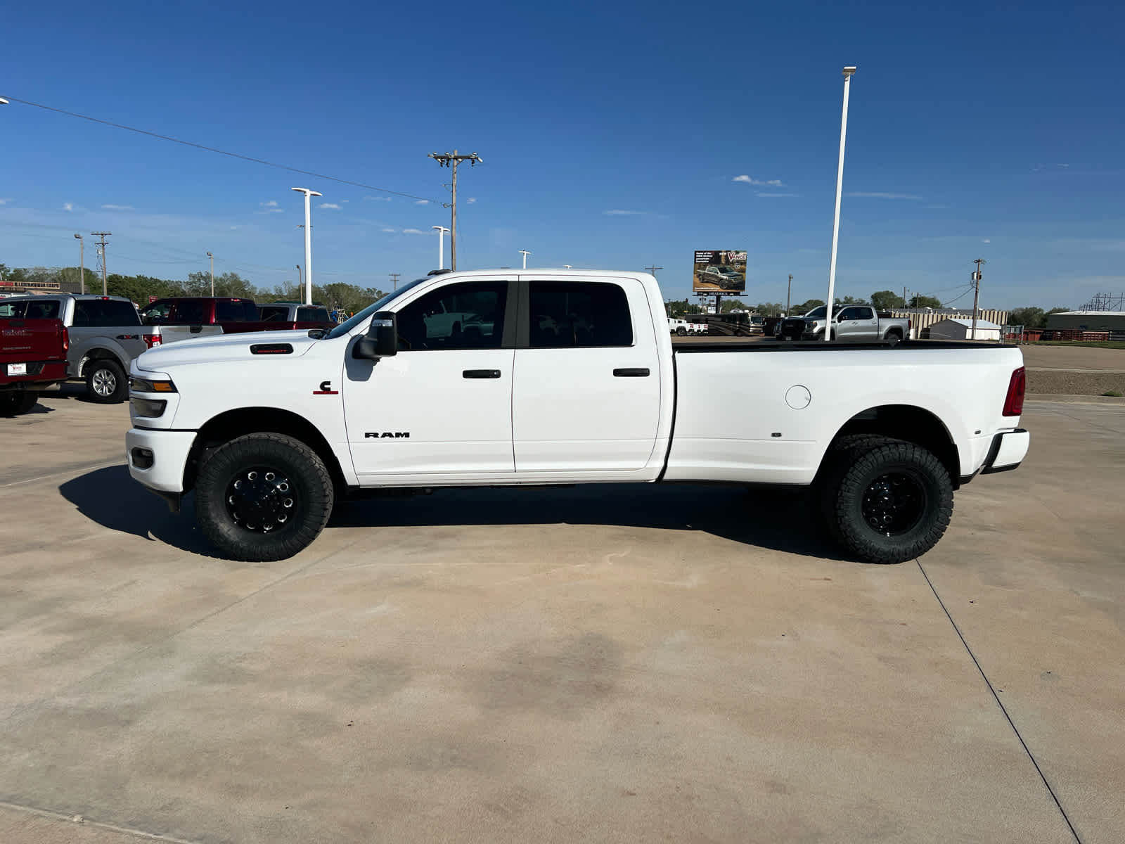 2025 RAM 3500 Big Horn Crew Cab 4x4 8' Box