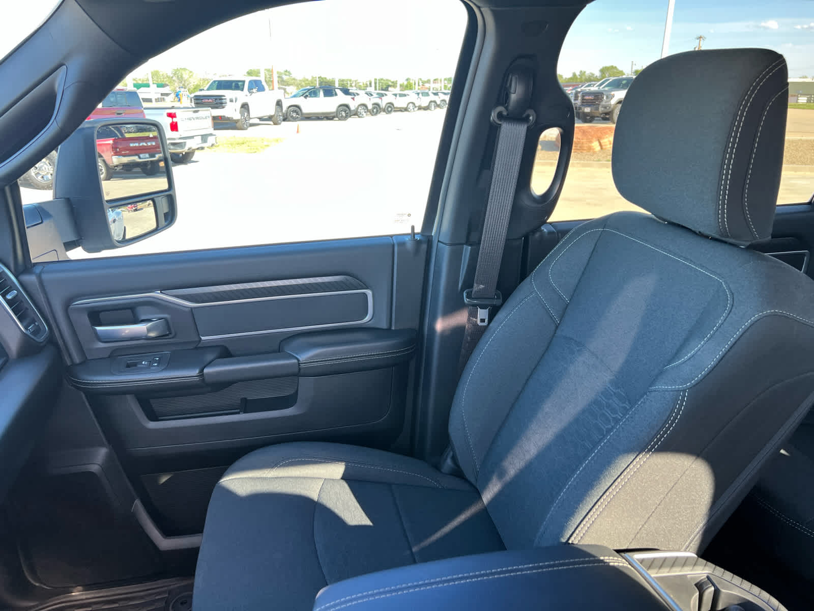 2025 RAM 3500 Big Horn Crew Cab 4x4 8' Box