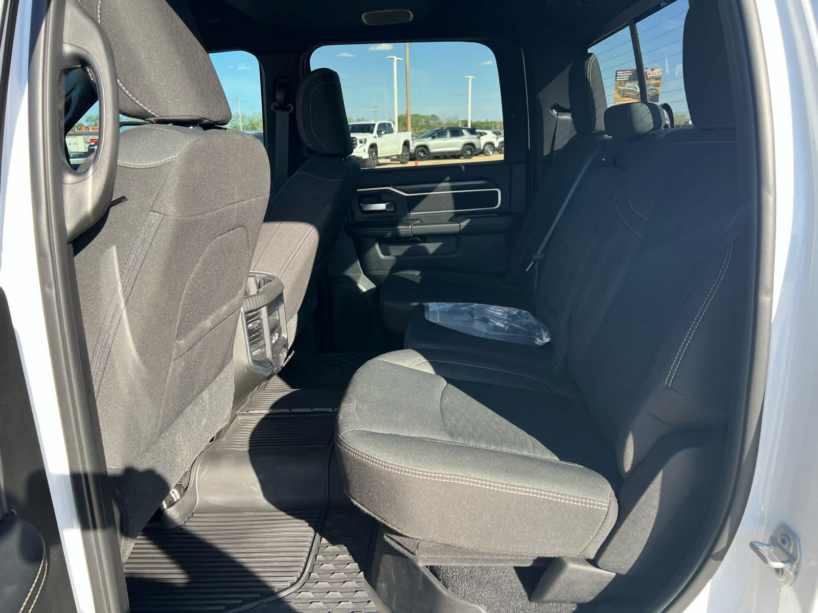 2025 RAM 3500 Big Horn Crew Cab 4x4 8' Box