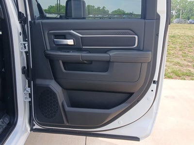 2025 RAM 3500 Big Horn Crew Cab 4x4 8' Box