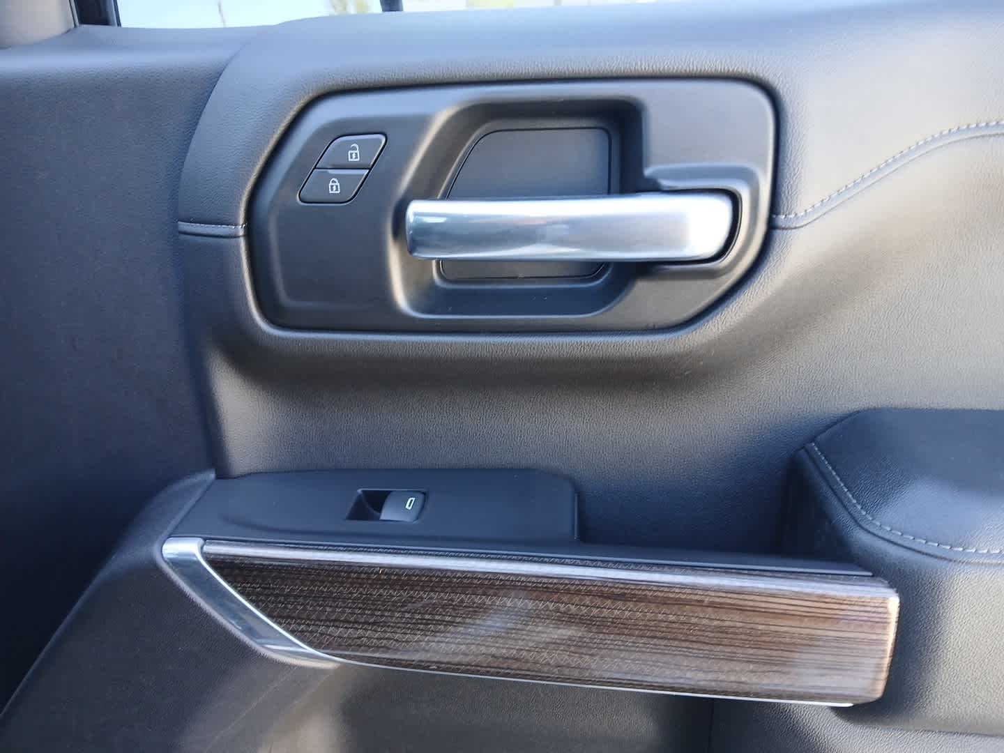 2020 Chevrolet Silverado 1500 4WD Crew Cab Short Bed RST