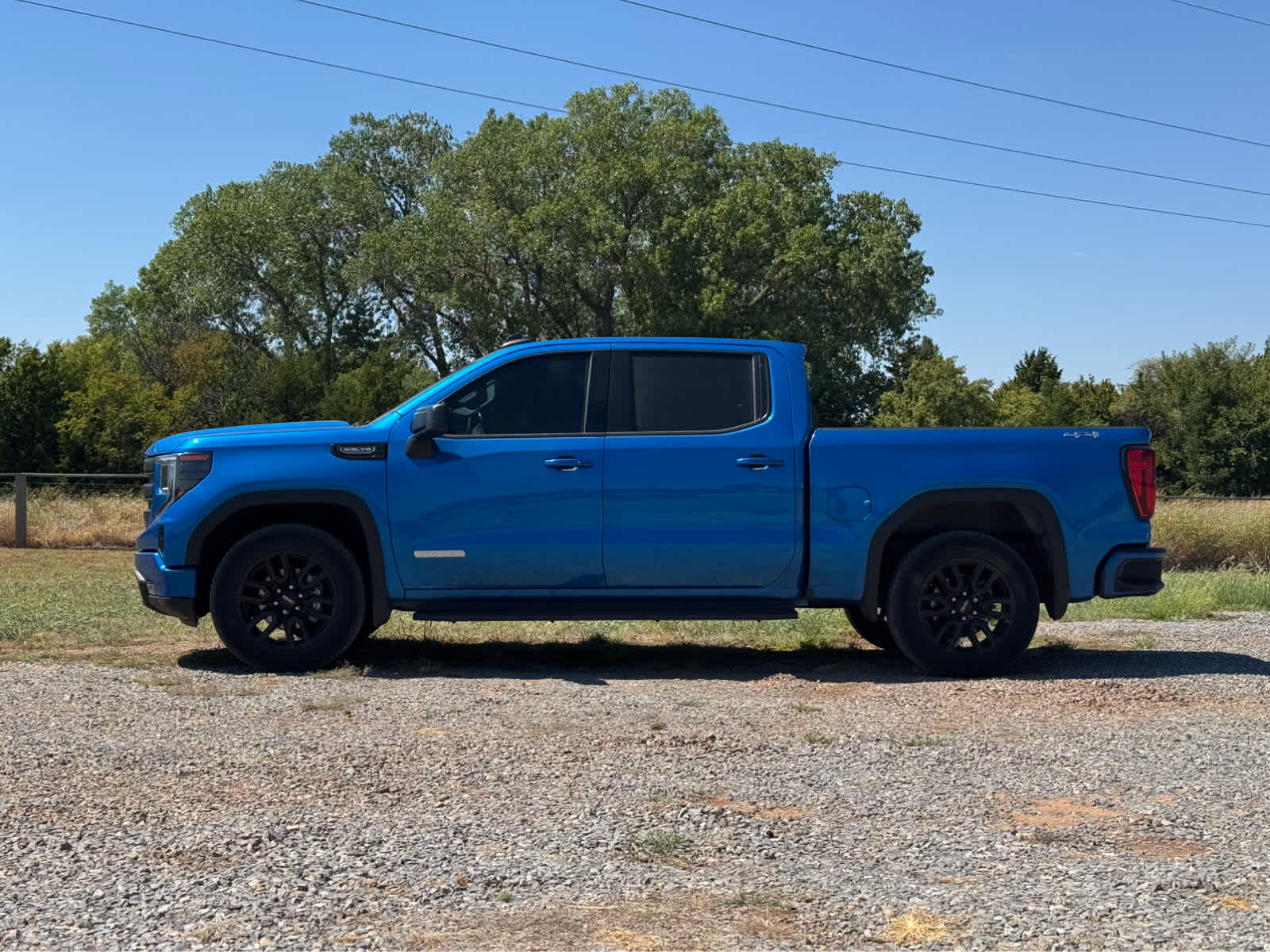 2022 GMC Sierra 1500 4WD Crew Cab Short Box Elevation