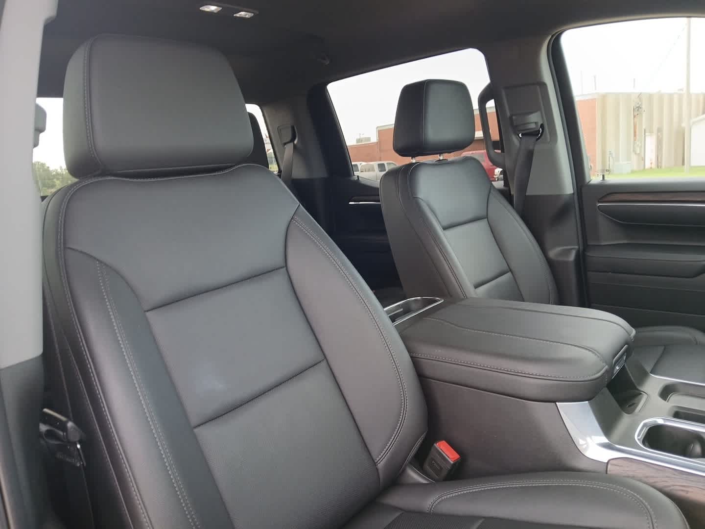 2024 GMC Sierra 1500 4WD Crew Cab Short Box SLT