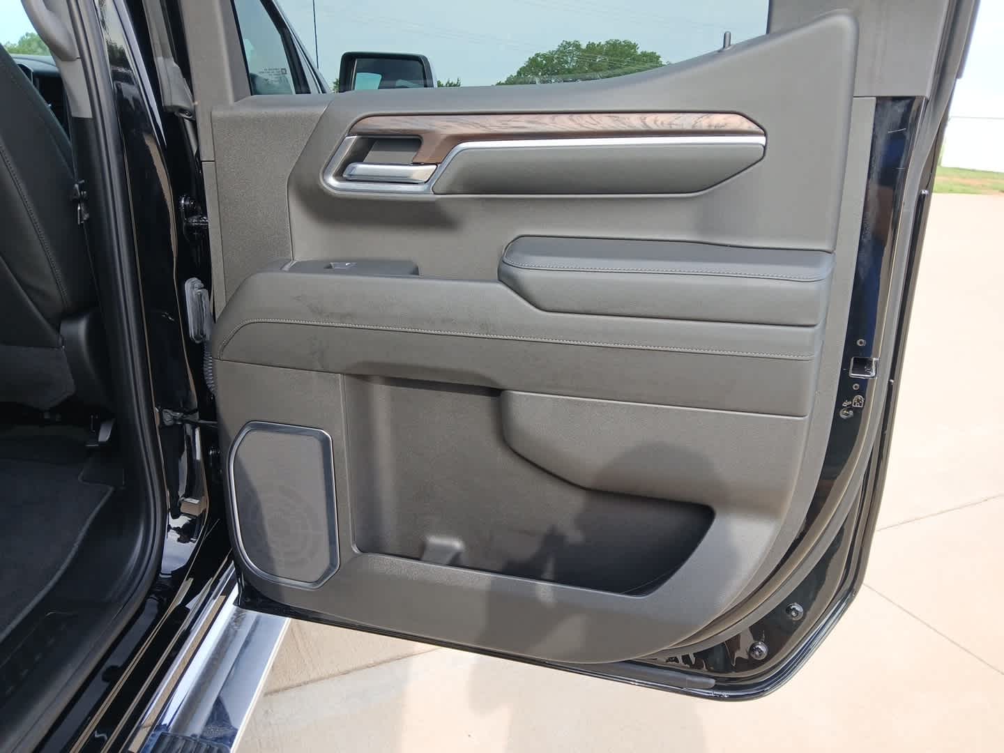 2024 GMC Sierra 1500 4WD Crew Cab Short Box SLT