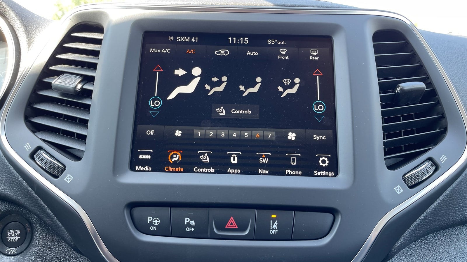 2023 Jeep Cherokee Altitude Lux