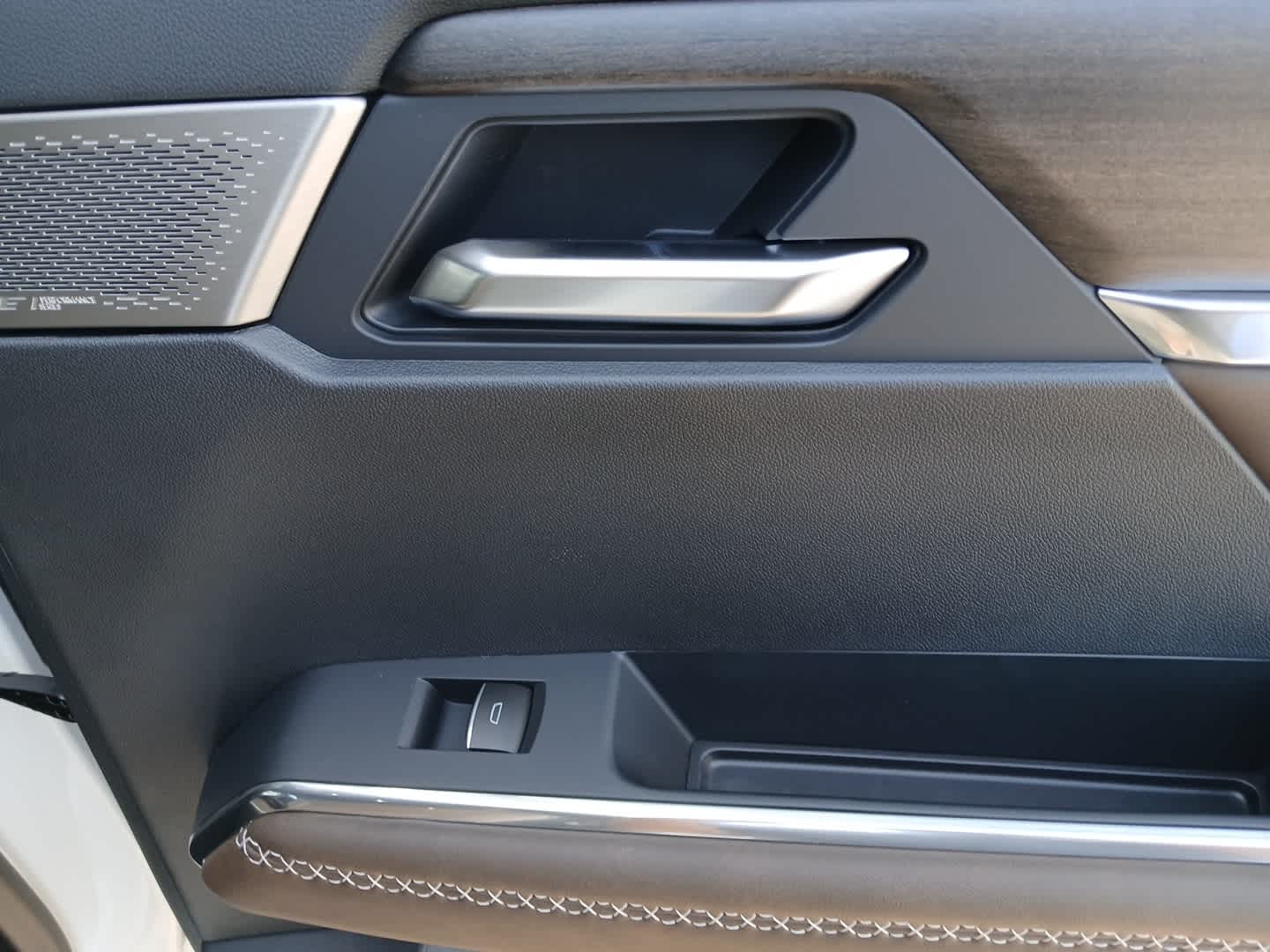 2027 GMC Acadia Denali Ultimate