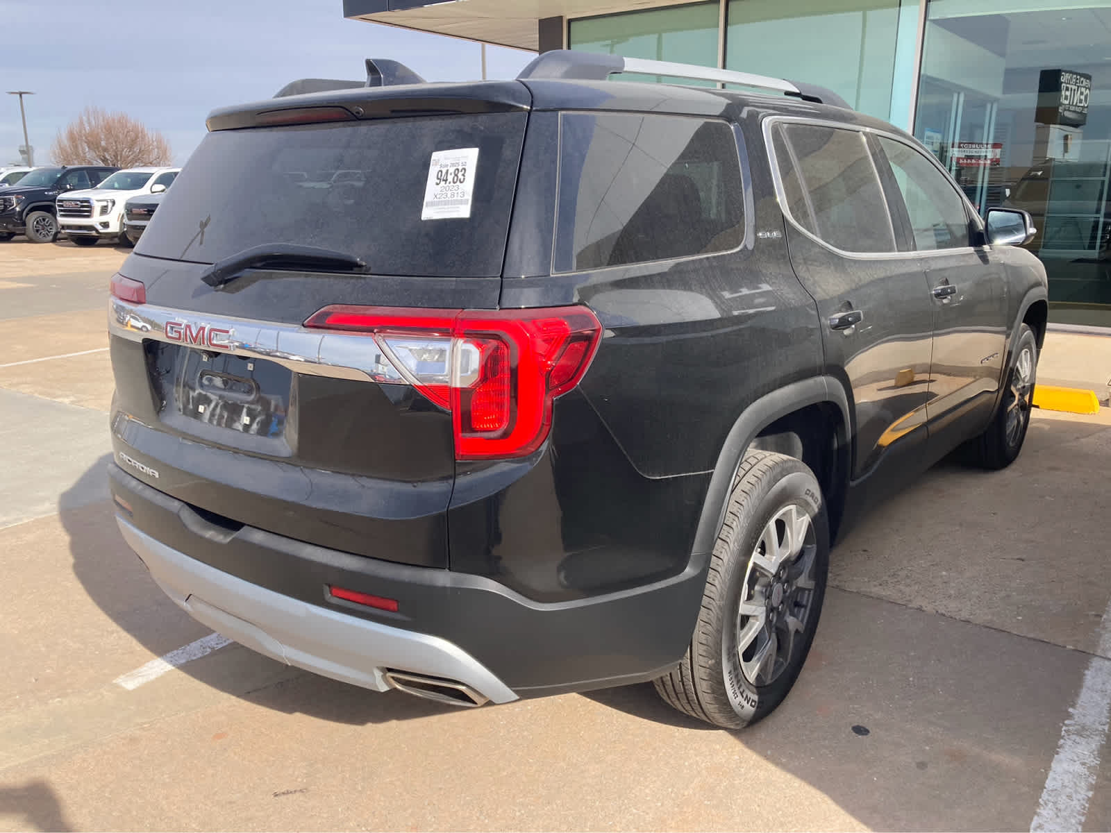 2023 GMC Acadia SLE