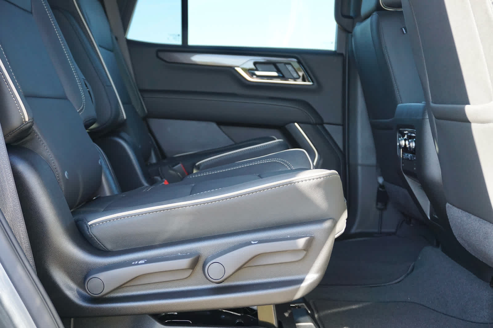 2027 GMC Yukon Elevation