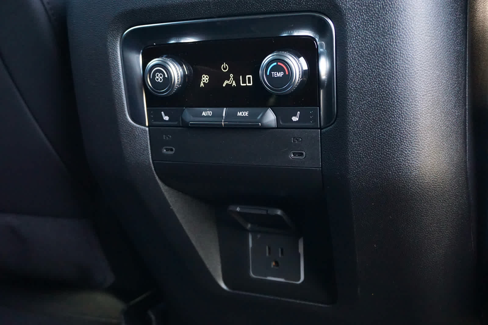 2027 GMC Yukon Elevation