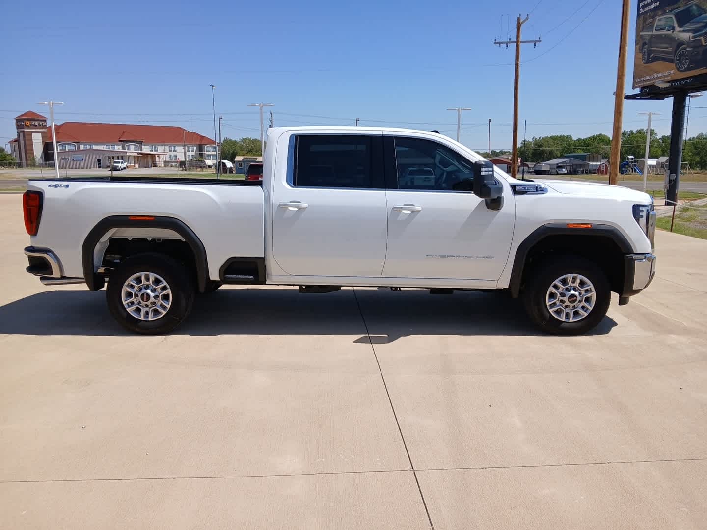 2026 GMC Sierra 2500HD SLE