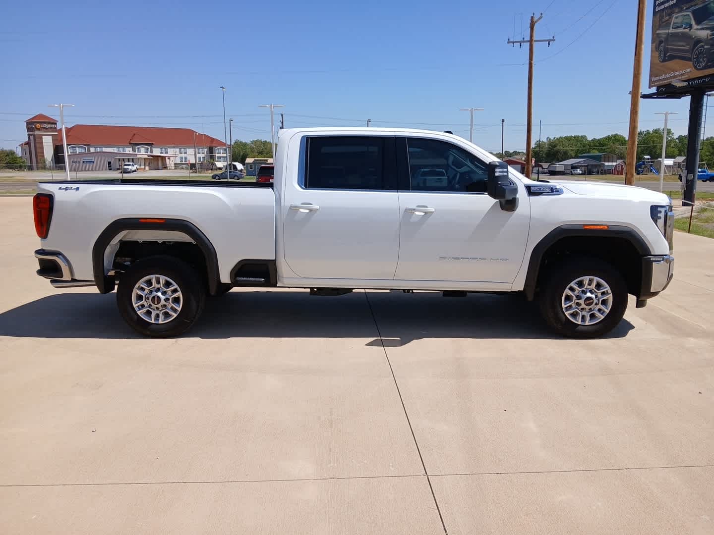 2026 GMC Sierra 2500HD SLE