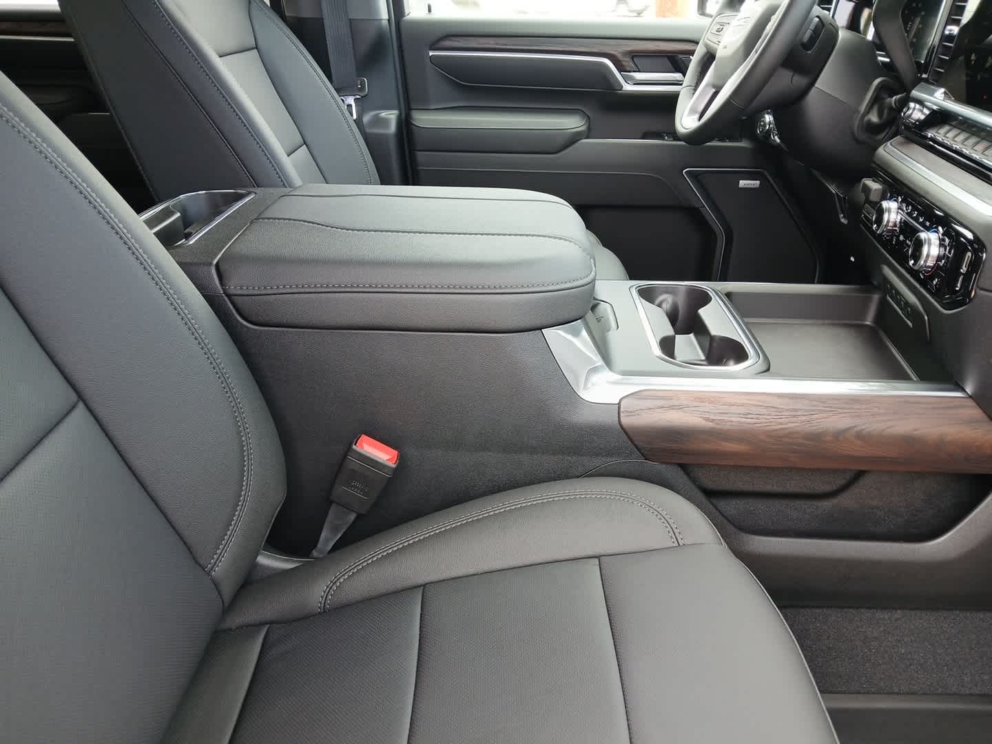 2026 GMC Sierra 2500HD SLT