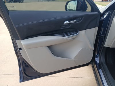 2022 Cadillac XT4 Premium Luxury