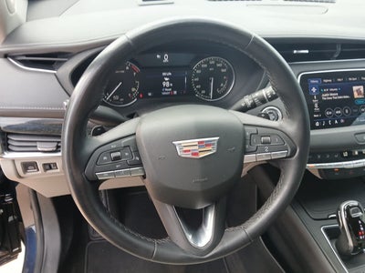 2022 Cadillac XT4 Premium Luxury