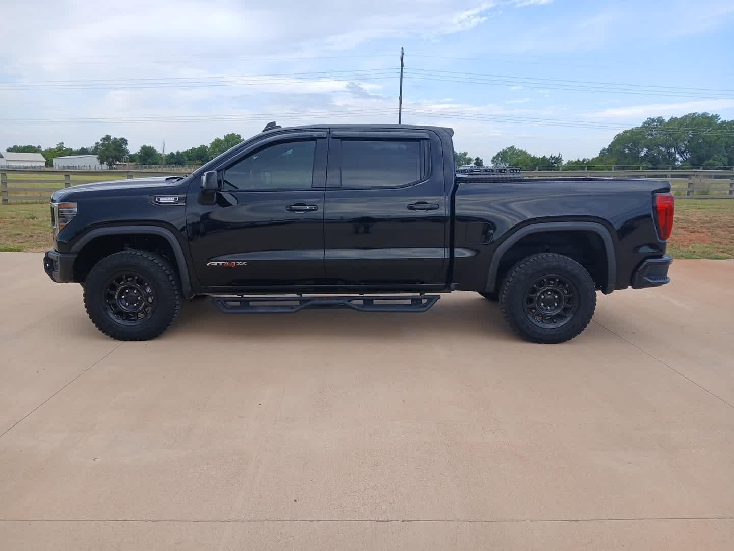 2024 GMC Sierra 1500 AT4X