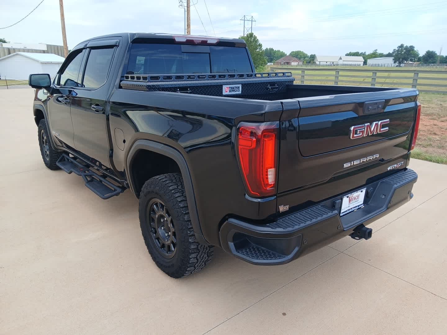 2024 GMC Sierra 1500 AT4X