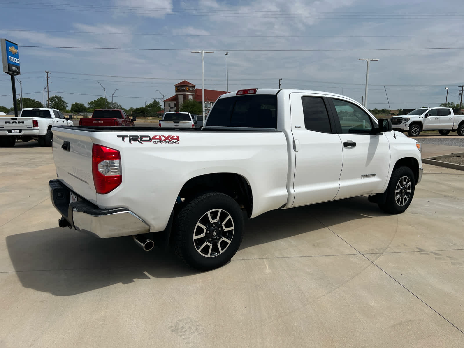 2016 Toyota Tundra 4WD Truck SR