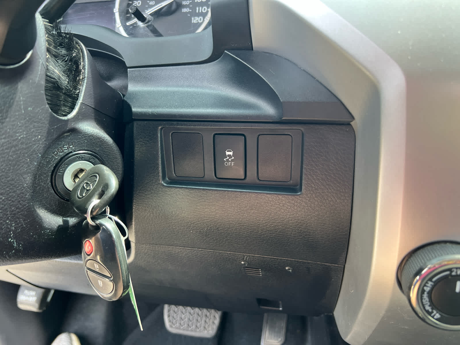 2016 Toyota Tundra 4WD Truck SR