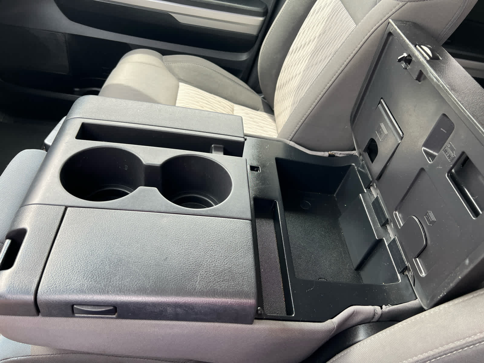 2016 Toyota Tundra 4WD Truck SR