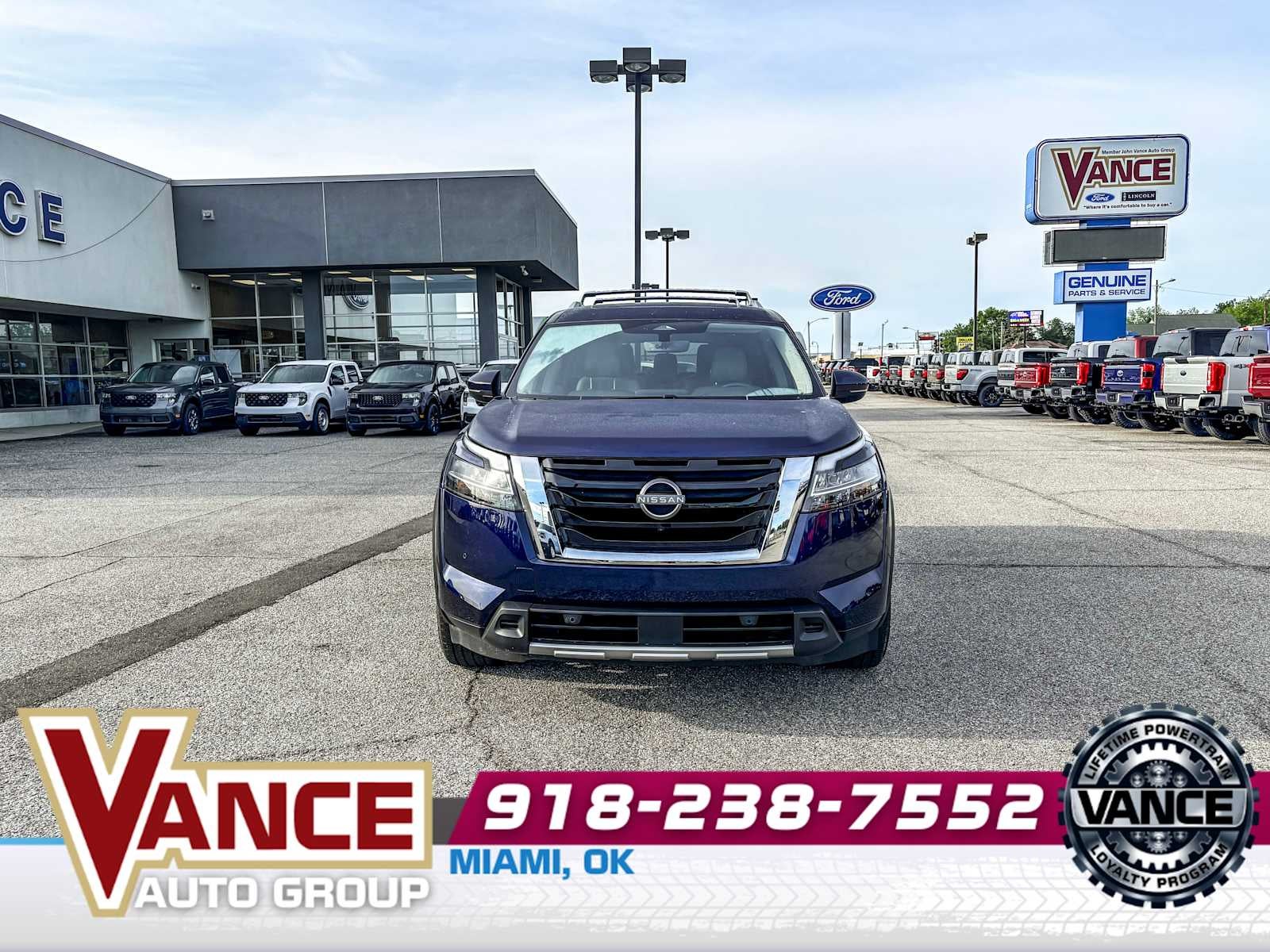 2024 Nissan Pathfinder SL