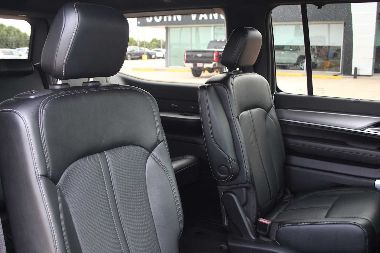 2023 Jeep Wagoneer Series II Carbide