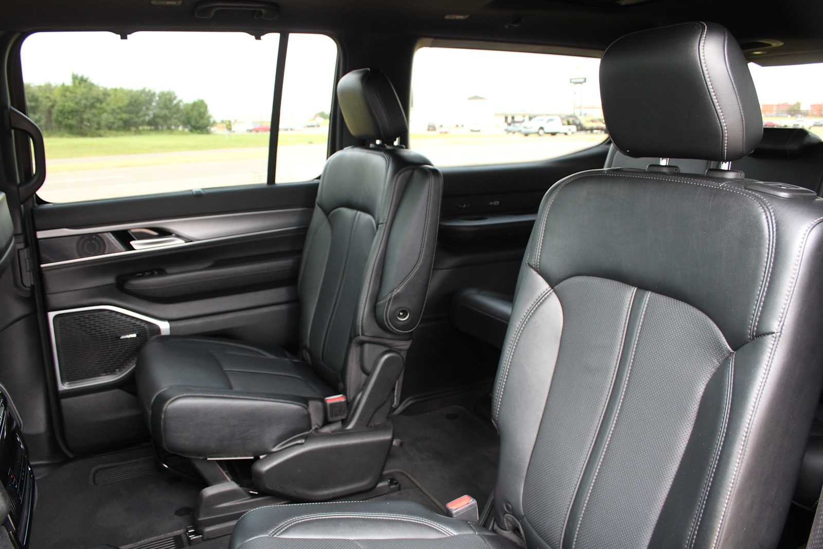 2023 Jeep Wagoneer Series II Carbide
