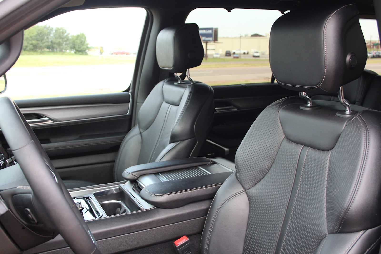 2023 Jeep Wagoneer Series II Carbide