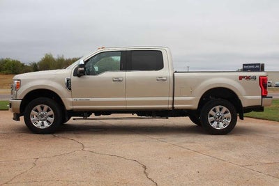 2017 Ford Super Duty F-350 SRW Pickup Platinum