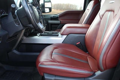 2022 Ford Super Duty F-350 DRW Platinum