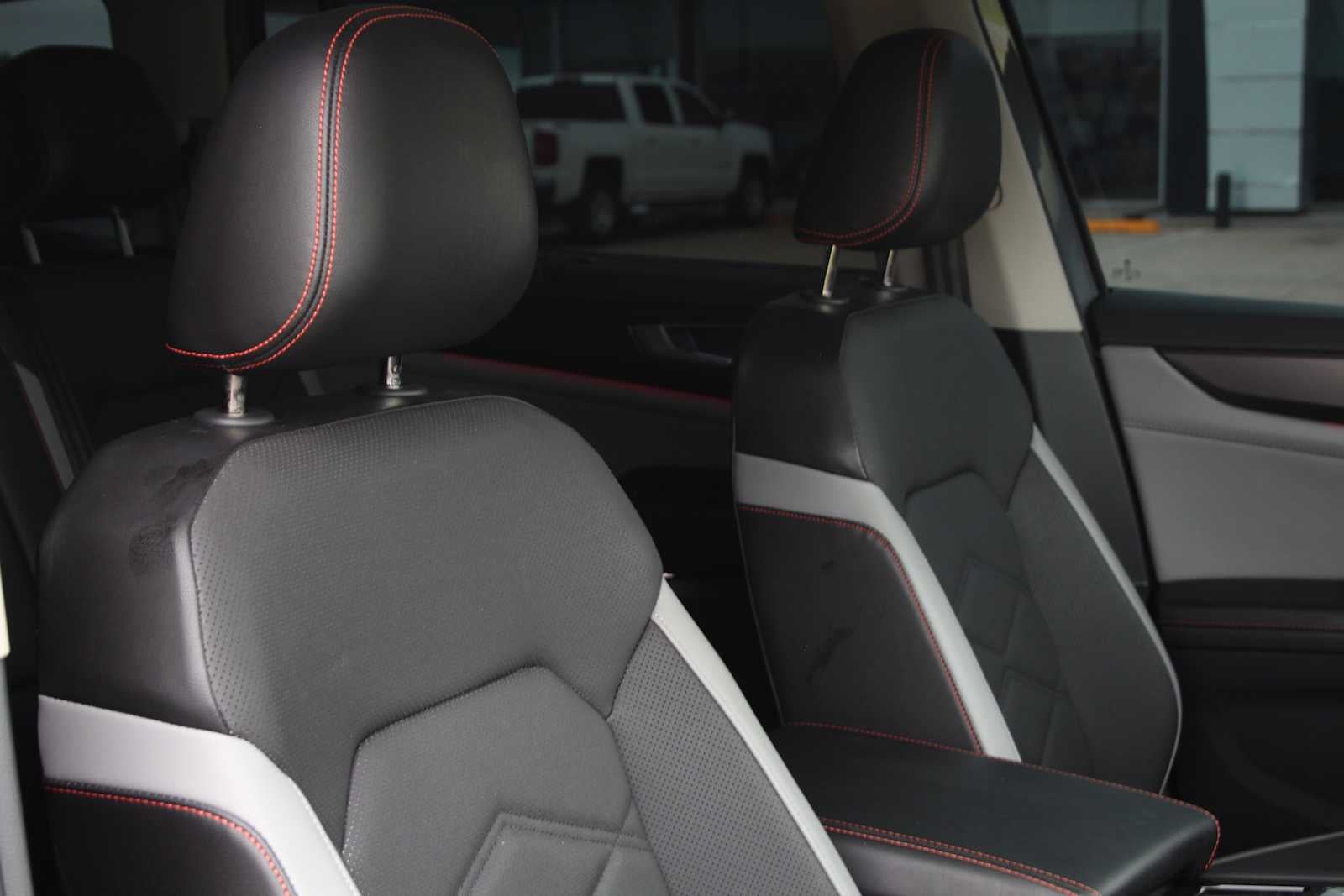 2024 Volkswagen Atlas 2.0T Peak Edition SE w/Technology
